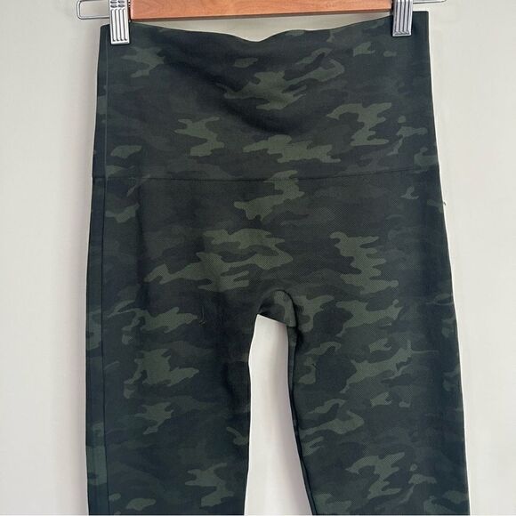 Spanx Green Camo Leggings - Picture 4 of 9